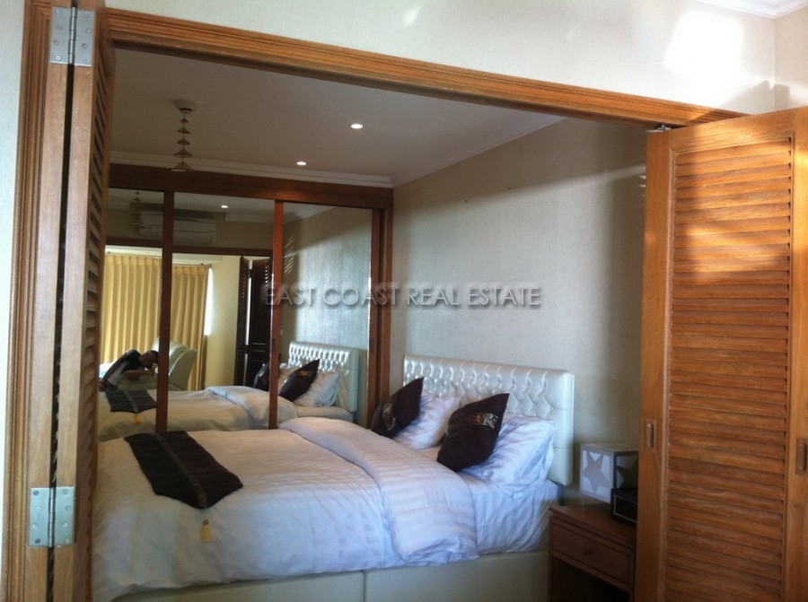 Executive Residence 3 6