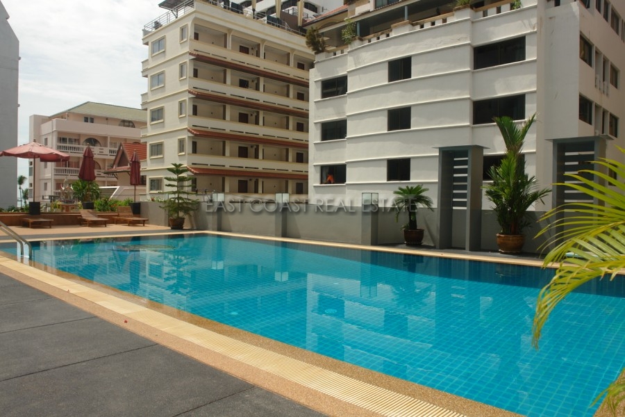 Pattaya Beach Condo 1