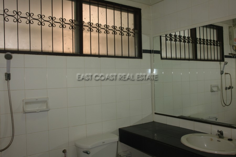 Suksabai Villa  11