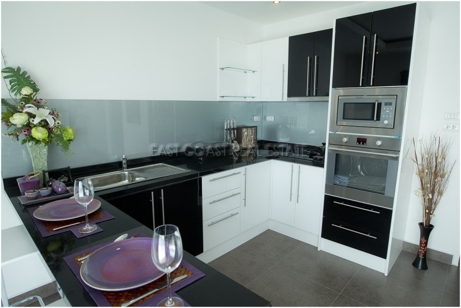 Tudor Court 7
