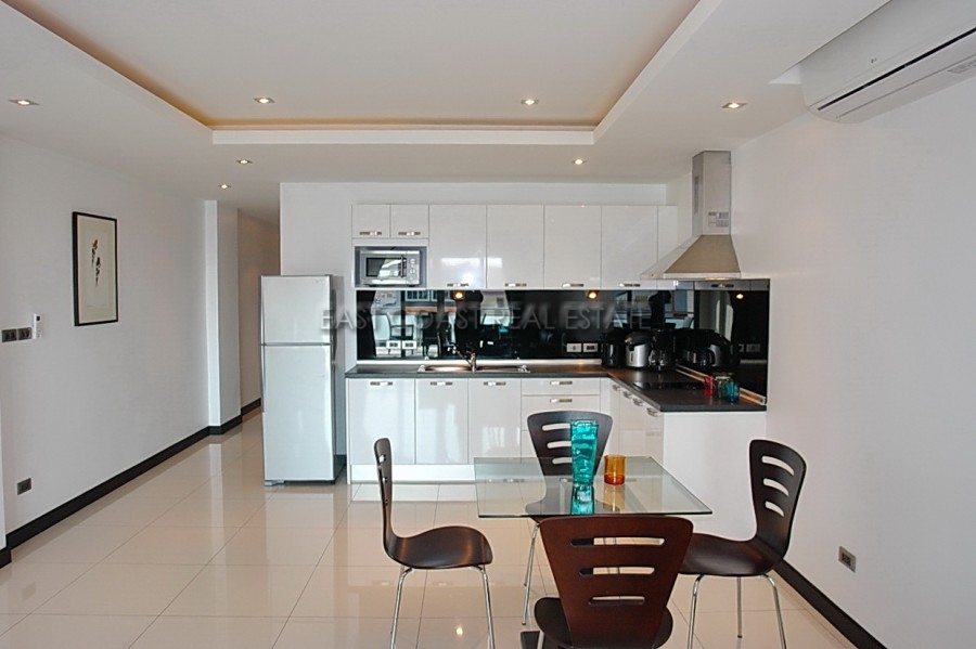 Tudor Court 6