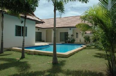 Pool View Villas 4