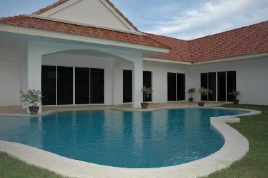 Freeway Villa 8