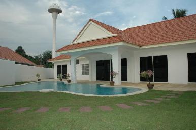 Freeway Villa 1