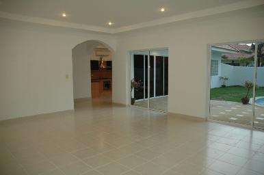 Freeway Villa 3