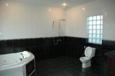 Freeway Villa 2