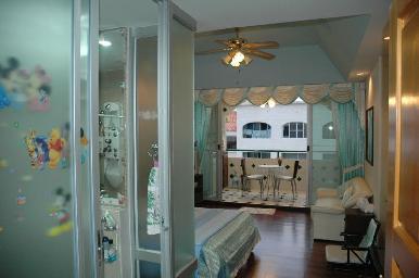 Spanish Place 10