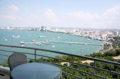 Royal Cliff 1