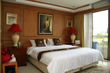 Grand Condo 6