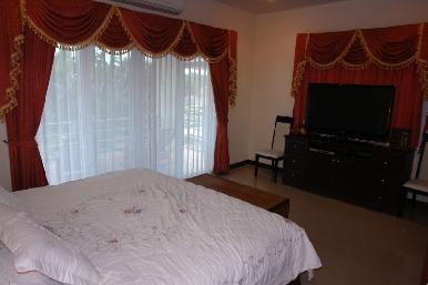 Lakeside Court 5