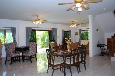 Royal Park Village 2