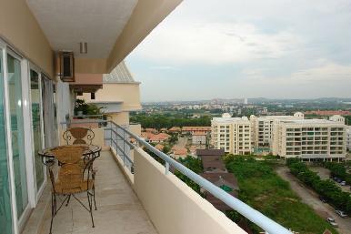 Chateau Dale Towers 9