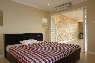 Executive Residence 3 8