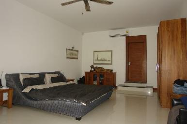Regent Village 14