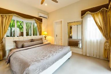 Silk Road Place 7