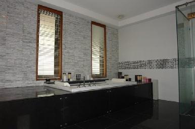 Regent Village 8
