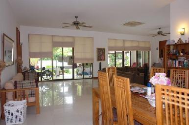 Regent Village 6