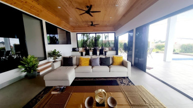 Bayview Residence Bangsaray 8