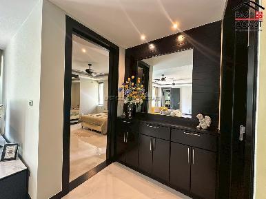 Whispering Palm 19