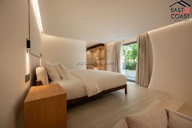 Pool Villa Mövenpick 25