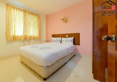 Sun and Beach Hostel 8