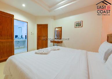 Sun and Beach Hostel 17