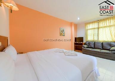 Sun and Beach Hostel 23