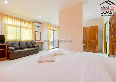 Sun and Beach Hostel 28