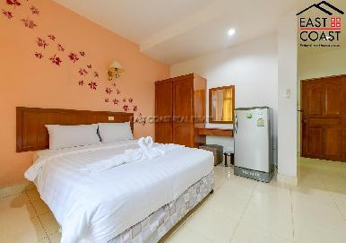 Sun and Beach Hostel 36