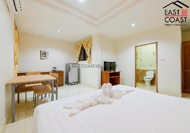 Sun and Beach Hostel 40