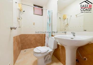 Sun and Beach Hostel 47