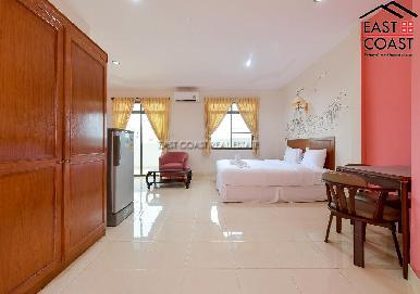 Sun and Beach Hostel 53