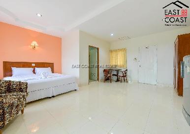 Sun and Beach Hostel 64