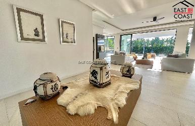 Spectacular Luxury Villa 11