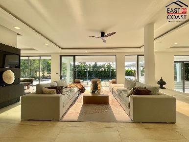 Spectacular Luxury Villa 18