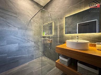 Spectacular Luxury Villa 19