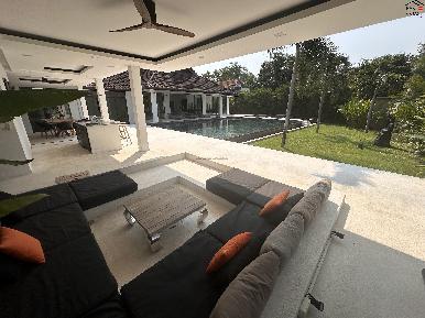 Spectacular Luxury Villa 26