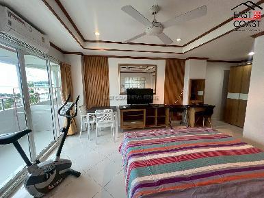 Jomtien Thip Condotel 15