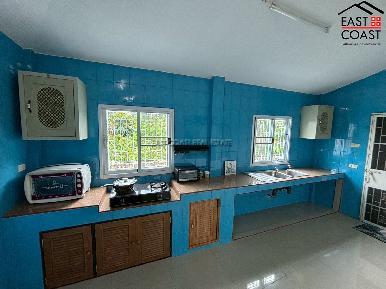 Private House At Soi Thung Klom Tan man 15