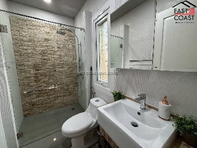 Silk Road Place 17