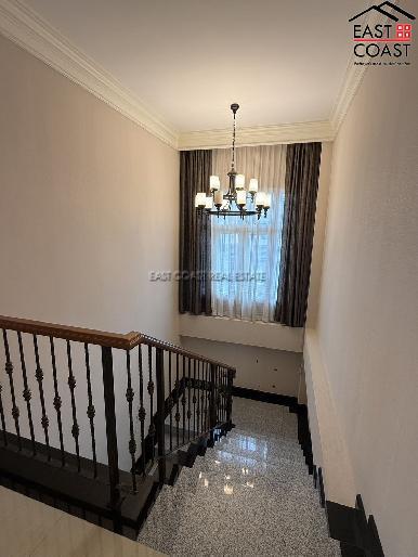 Dusit Pattaya Hill 9