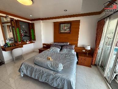 Royal Hill 15