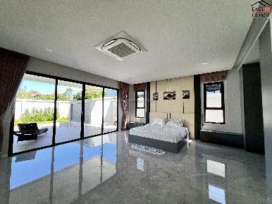 Private Pool Villa in Toongklom Talman 15