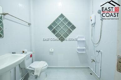White House Villa in Baan Koon Suk 2 11
