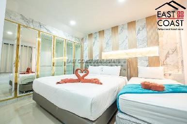 White House Villa in Baan Koon Suk 2 5