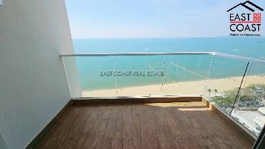 Cetus Beachfront Pattaya 10