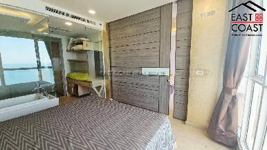 Cetus Beachfront Pattaya 13
