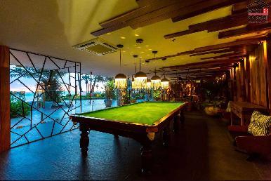The Palm 15