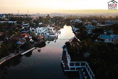Yacht Club Seaview Villa 7