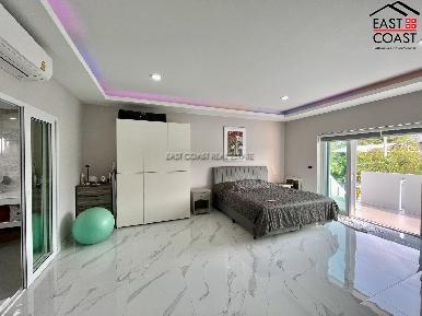 Temple Court Villa 8